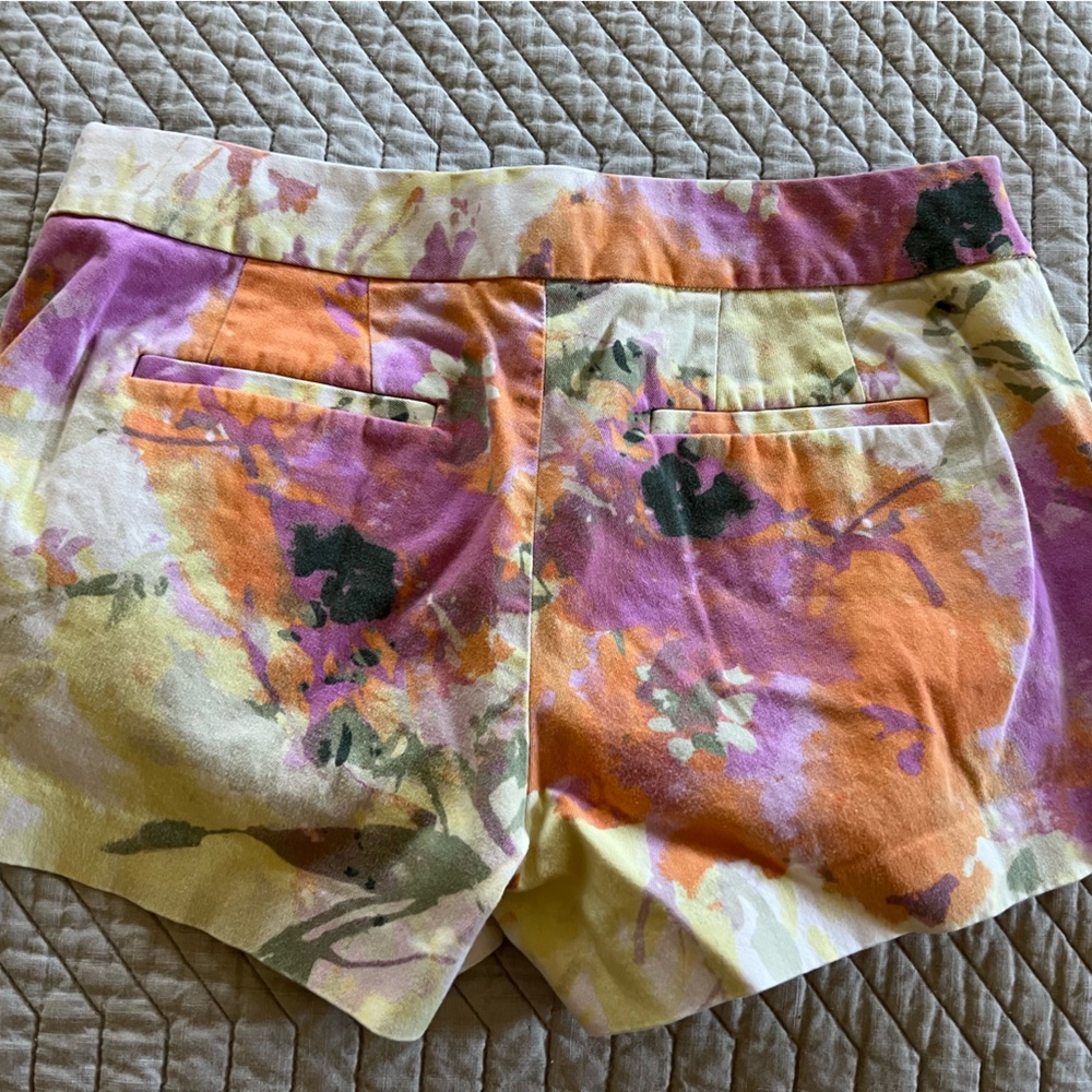 Size 2 colorful flower shorts by J Crew stretchy - Picture 5 of 6